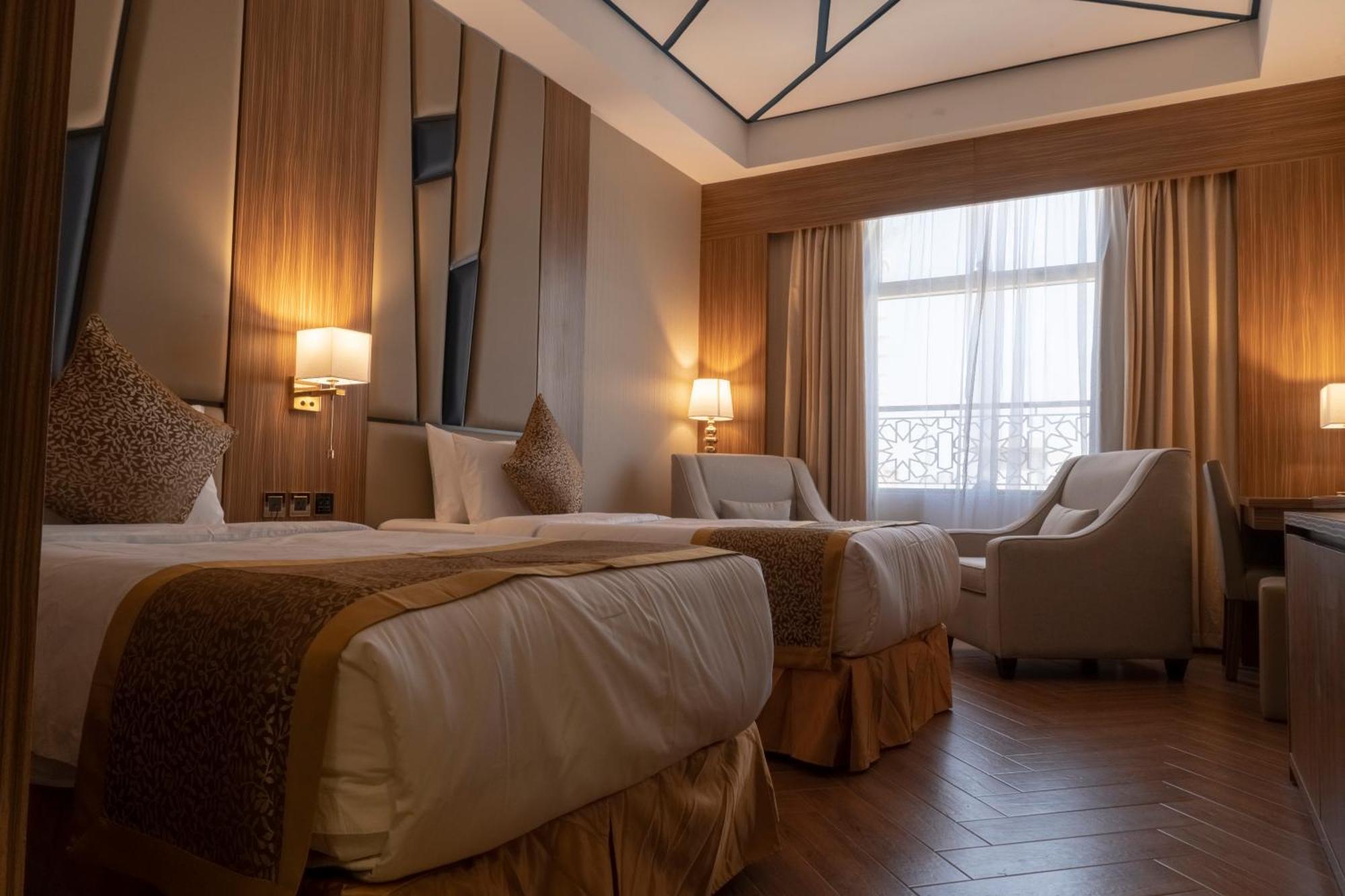 Hotel Golden Tower Corniche